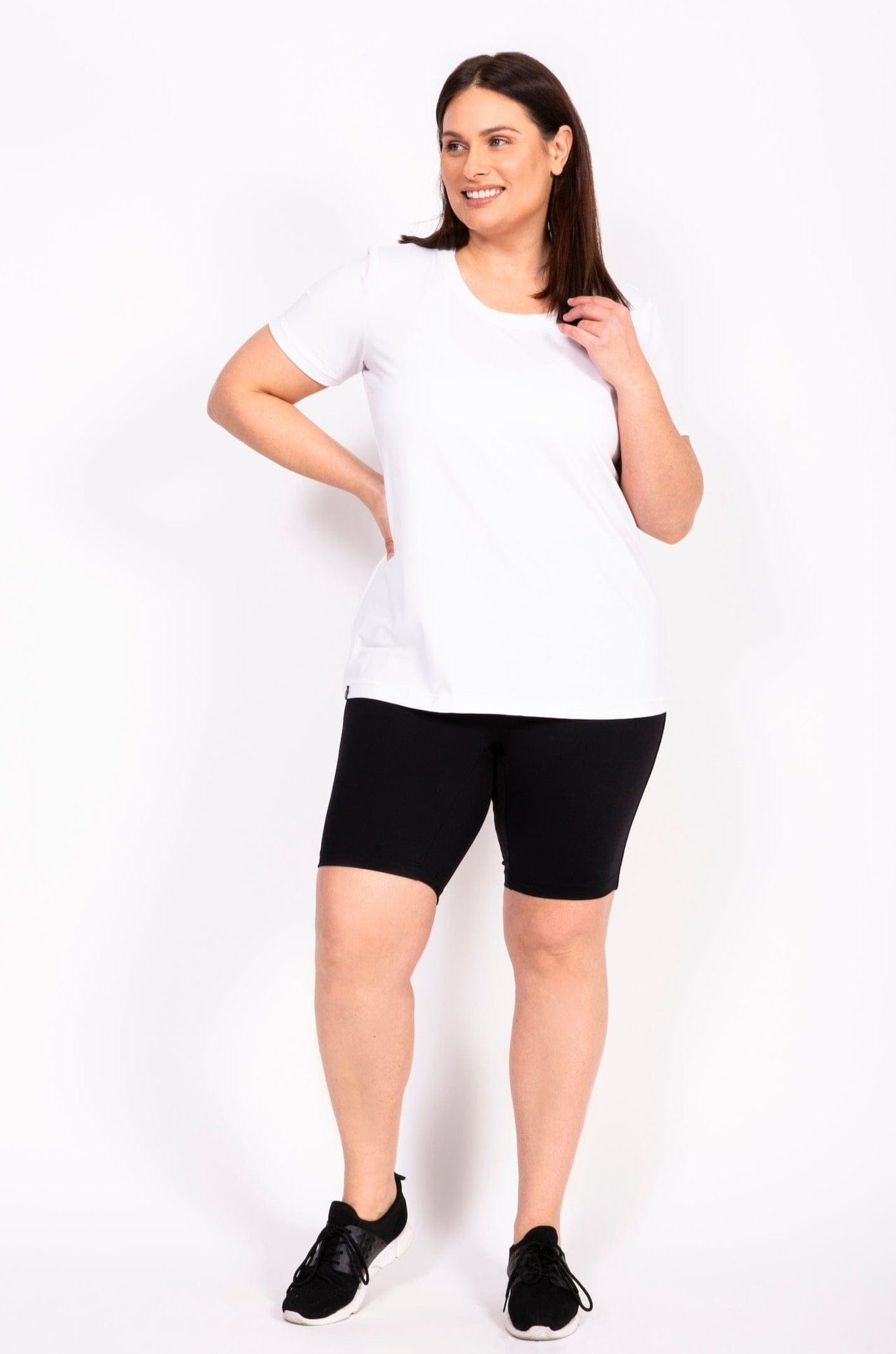 MOOV Activewear Le Everywhere 8'' Plus Size Sport Shorts (Black)